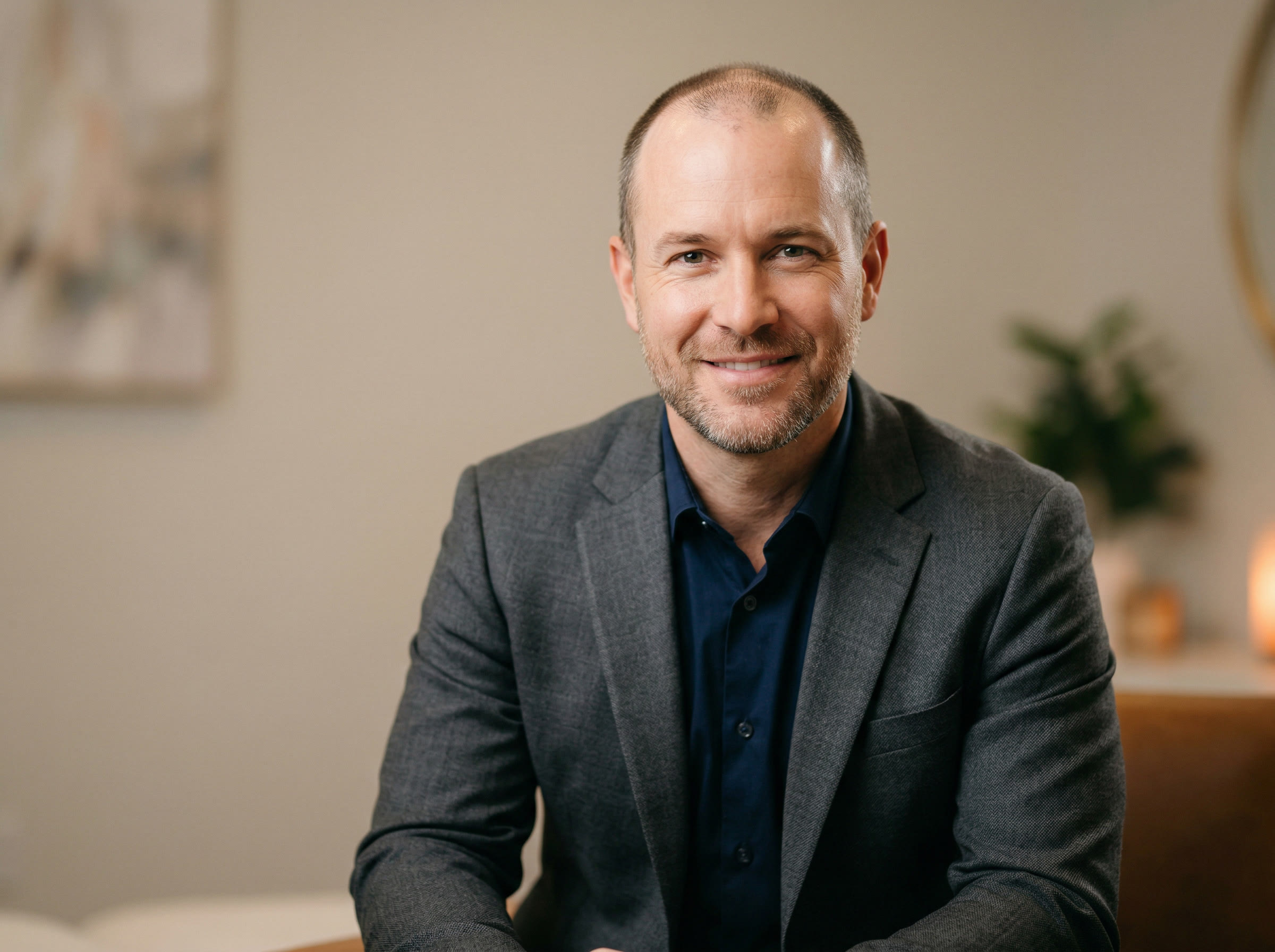 Men's hair loss treatment at Healing Aesthetics